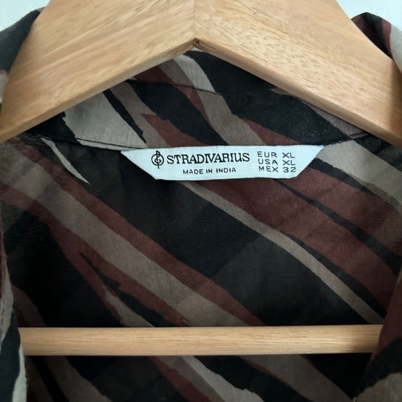 Stradivarius printed shirt in brown stripe size XL - Picture 4 of 7
